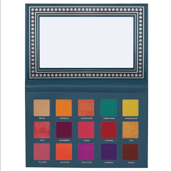HoStPiCk! Ace Beaute Nostalgia Eyeshadow Palette - Picture 3 of 3